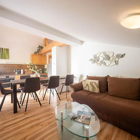 Ludwig Marchner Apartment *